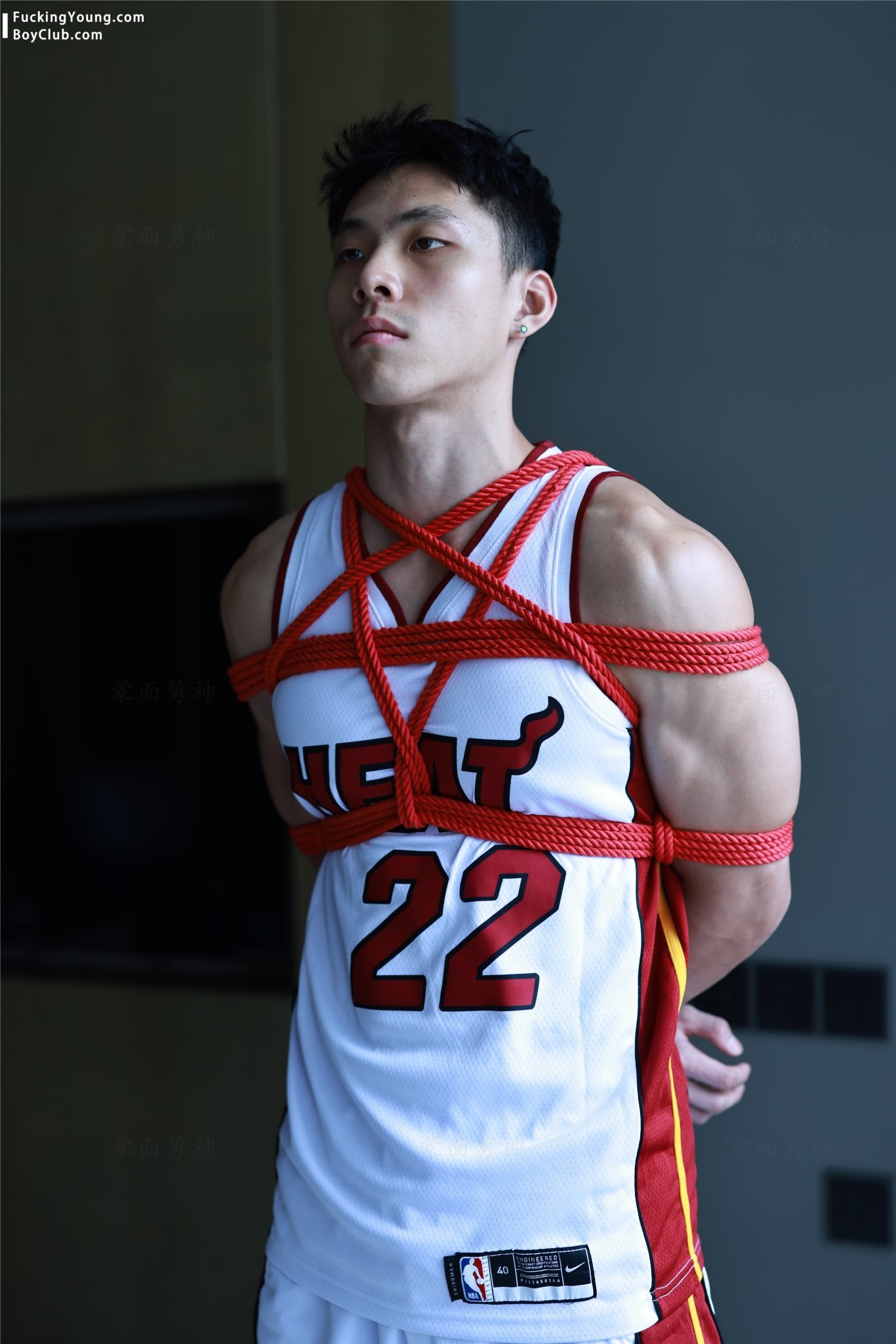 超帅の蒙面体育生写真集 /96P!