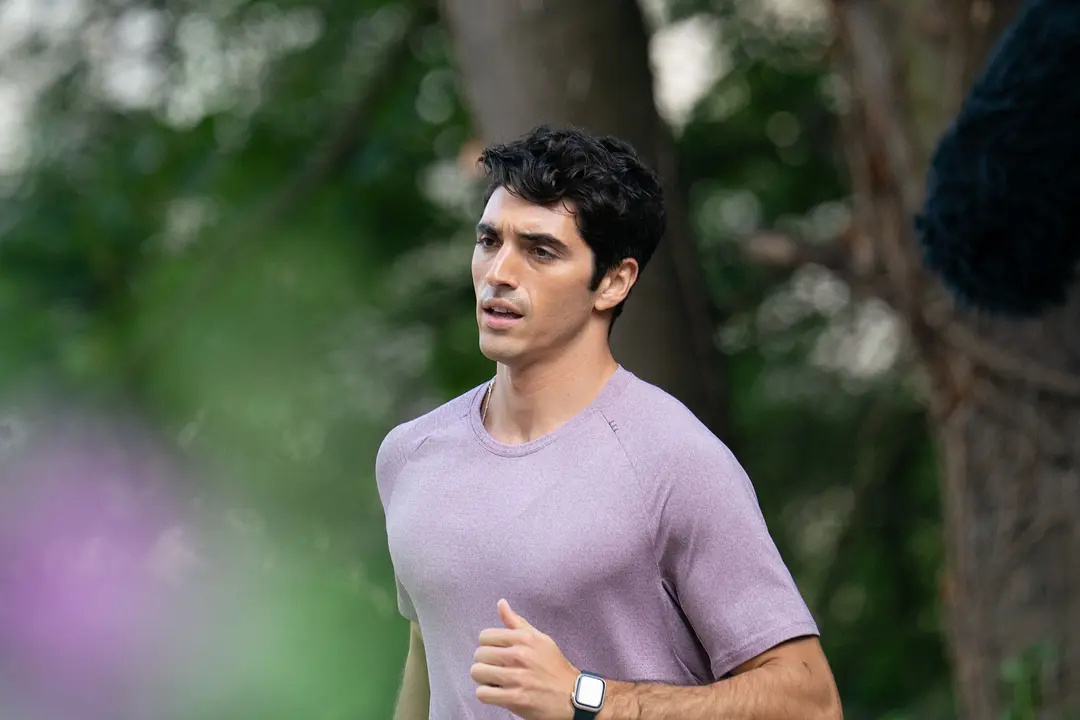 英国王子+美国总统儿子 设定!同性爱情电影《星条红与皇室蓝》曝光片场照!!