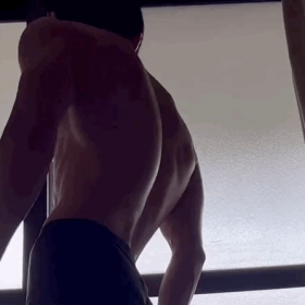 男菩萨の身材
/t