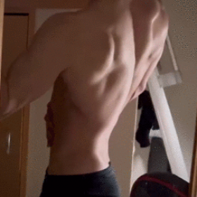 男菩萨の身材
/t