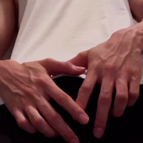 男菩萨の身材
/t